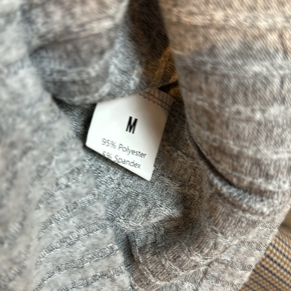 Unbranded white/pink/gray long sleeve mock neck sweater dresss size M - Picture 2 of 3